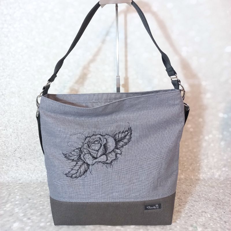 Tasche Mona aus beschichteter Leinen mit Stickerei: praktisch und chic