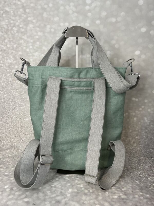 mintfarbene Rucksack-Tasche von hinten
